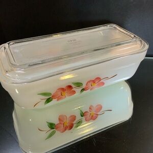 *Fire King Anchor Hocking Peach Blossom Refrigerator Dish with Lid Milk Glass 65